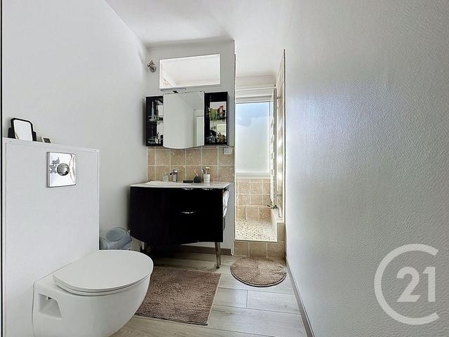 maison à vendre - 6 pièces - 121.0 m2 - PONTAULT COMBAULT - 77 - ILE-DE-FRANCE - Century 21 Famidly