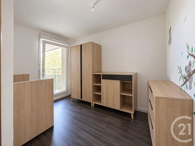 Appartement F3 à vendre - 3 pièces - 63.49 m2 - PONTAULT COMBAULT - 77 - ILE-DE-FRANCE - Century 21 Famidly