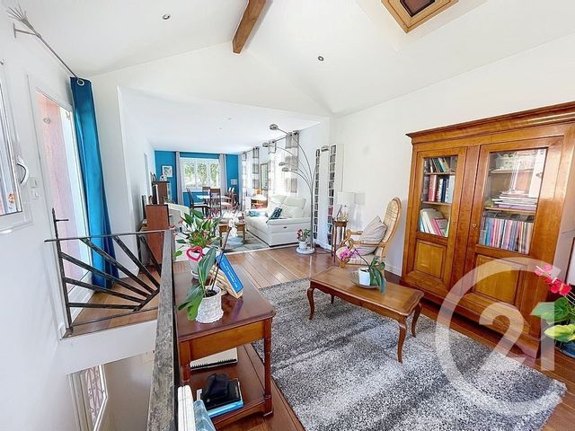 maison à vendre - 6 pièces - 131.0 m2 - PONTAULT COMBAULT - 77 - ILE-DE-FRANCE - Century 21 Famidly
