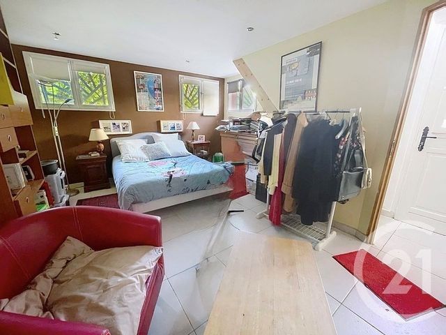 maison à vendre - 6 pièces - 131.0 m2 - PONTAULT COMBAULT - 77 - ILE-DE-FRANCE - Century 21 Famidly