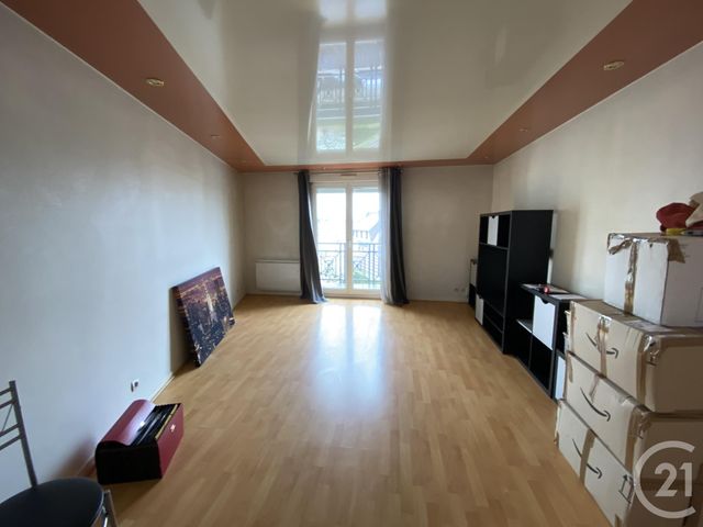 Appartement F2 à vendre - 2 pièces - 52.23 m2 - PONTAULT COMBAULT - 77 - ILE-DE-FRANCE - Century 21 Famidly